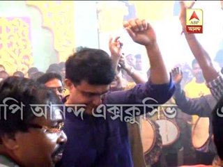 Sourav Gangopadhyay dances with the rythim of Dhak on Dashami