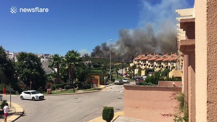 Huge fire breaks out in Cadiz, Spain