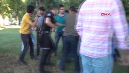 Şanlıurfa'da Chp'li Vekillere Yumurtalı Protesto