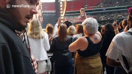 Man proposes to boyfriend at Beyonce concert