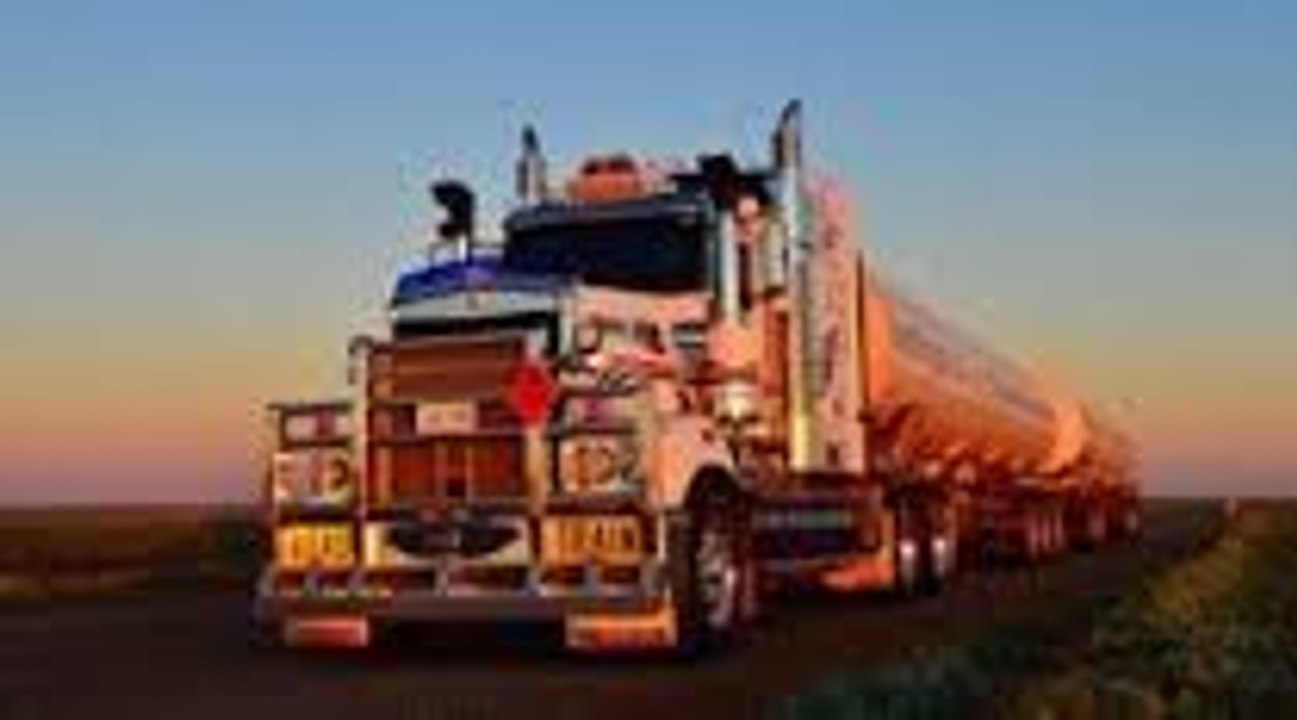 [ Autres Rediffusions - RMC Découverte ] Les routes de l'enfer Australie - Dangereuse cargaison !