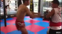50 Kicks In 22 Seconds / Insanely fast Thai Kickboxer