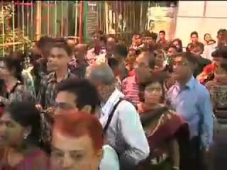 Crowd at College square pujo pandle on Sashthi