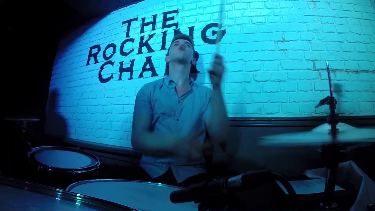 The Buzz live cover of Henrietta