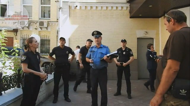 Полиция отпустила спонсоров террористов ЛНР заехавших в Киев. Часть 2