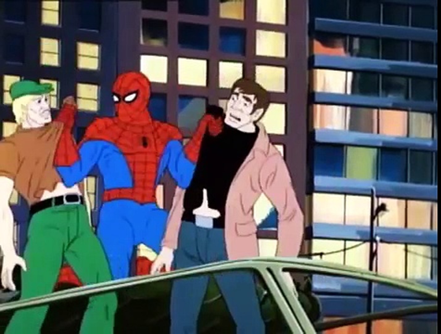 Homem Aranha e Homem de Gelo prendendo bandidos