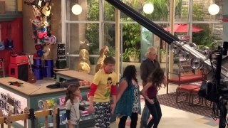 Austin and Ally - Seaseon 4 Episode 2 - Curtain Call