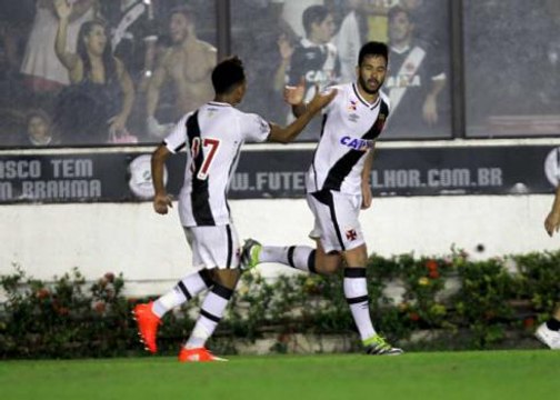 Com gol salvador no fim, Vasco empata com o Santa Cruz em São Januário