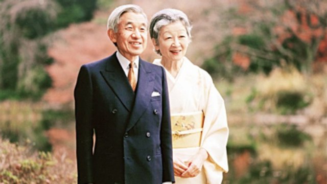 İmparator Tahttan Çekiliyor