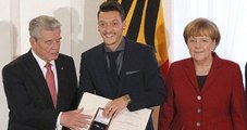 Almanya Başbakanı Merkel, Mesut Özil'e Sahip Çıktı