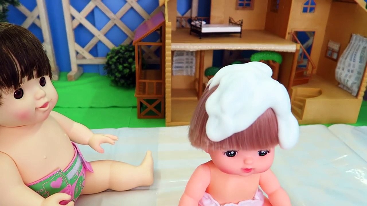 メルちゃん ぽぽちゃん 泡遊び 頭の上に乗せてみたよ Baby Doll Foam Soap