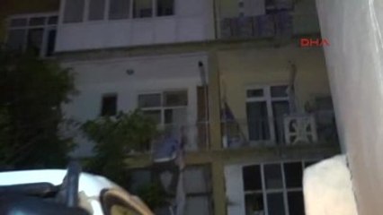 Konya Yangında Mahsur Kalanlar, Balkona Bağladıkları Çarşafla İndi