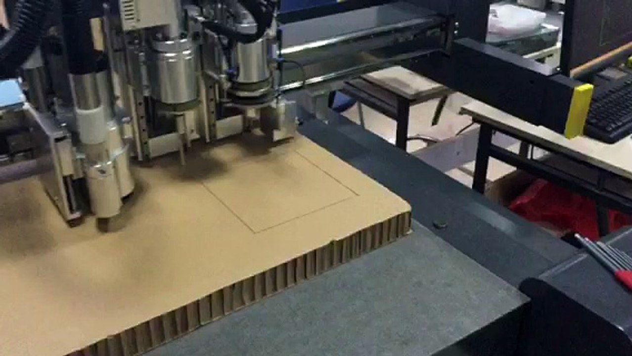 aokecut@163.com 50mm honeycomb cutting flatbed plotter machine