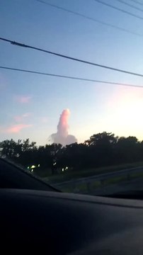Ce nuage en forme de bite fait bien rire les filles