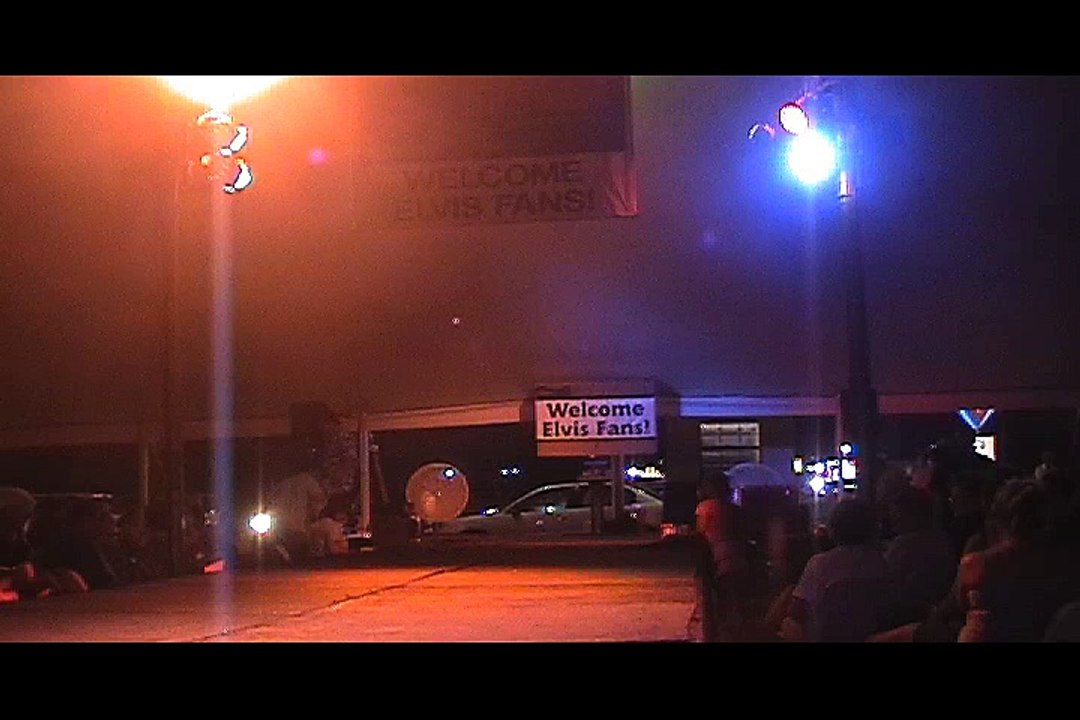 Leo Days sings 'Rubberneckin' Elvis Week 2007