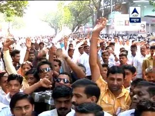 Balasaheb Thackeray's supporters mourn his death in Mumbai