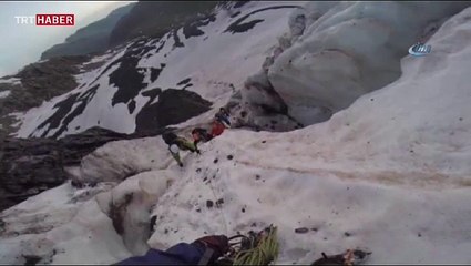 Dağcılar buzullara tırmandı