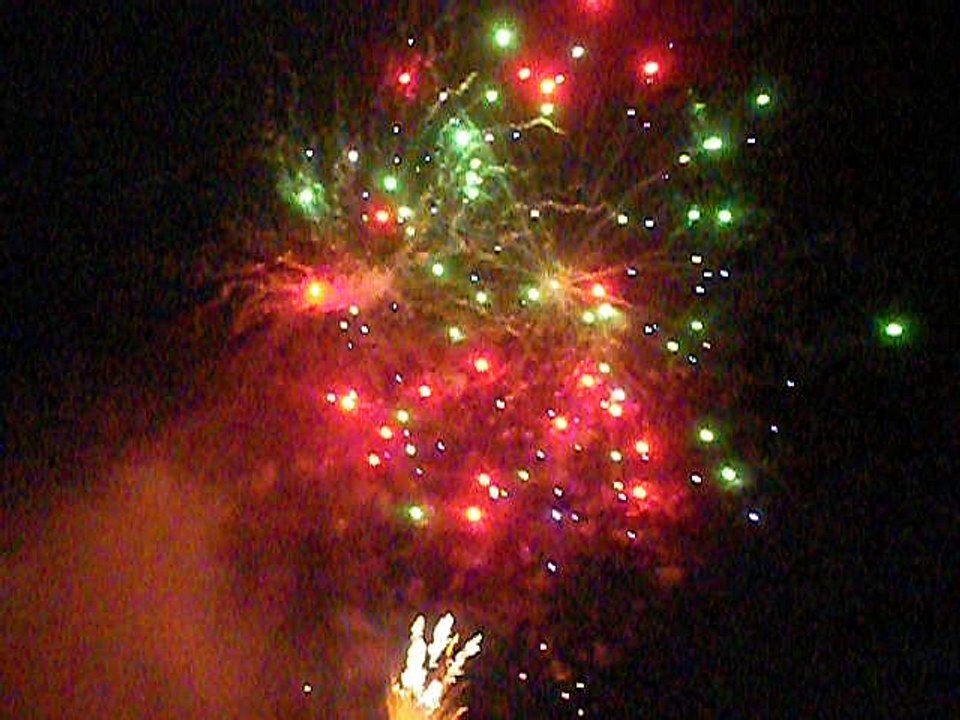 feu d'artifice à charleville-mézières le 13 juillet 2015