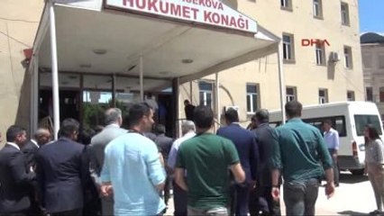 Yüksekova Bakan Yardımcısı Erdem, Yüksekova'da Hasar Gören Okulları İnceledi