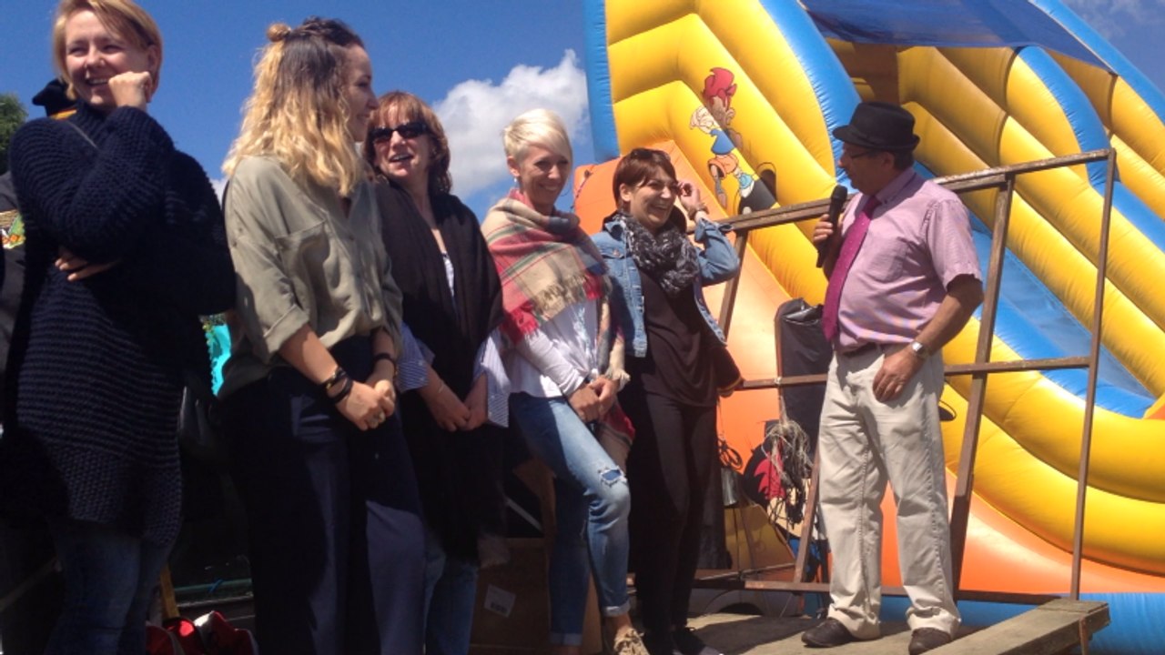 Concours du cri du cochon à Carrouges