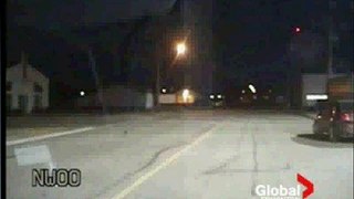 Police dash cam of Meteor over Edmonton, Canada 11/20/2008