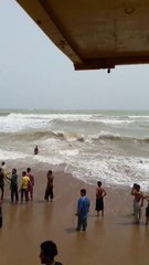 Drowning Man life saved by Rescue Workers - Footage
