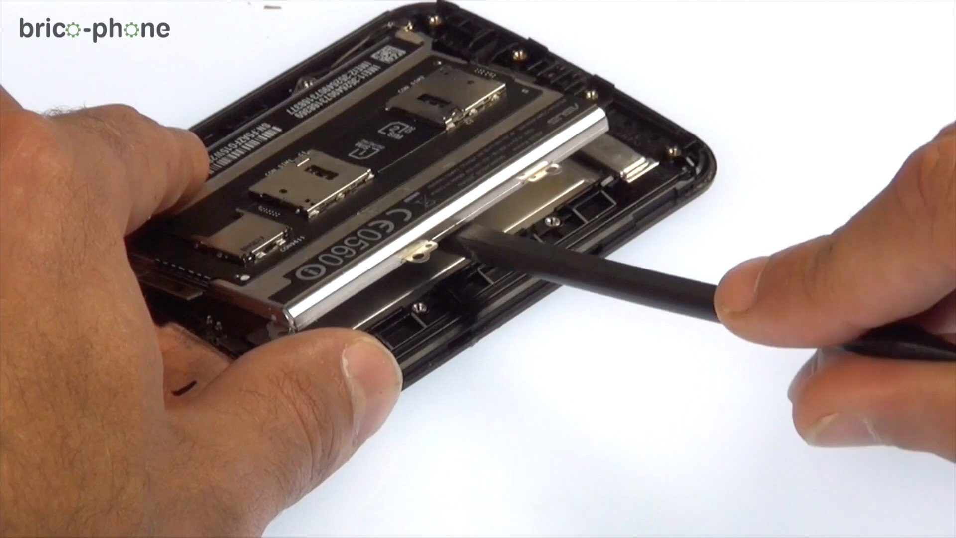 Tutoriel Asus Zenfone 2 : comment changer la batterie HD - Vidéo Dailymotion
