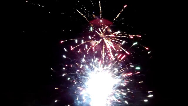 Feu d'artifice 14 juillet 2016 Lieuran suite