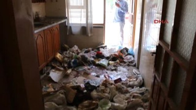 Şanlıurfa Öğretmenin Evinden 5 Kamyon Çöp Çıktı