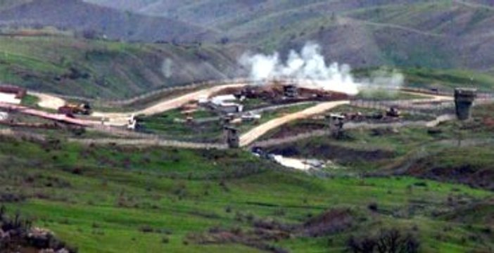 PKK'lı Teröristler Derecik'te Askeri Üs Bölgelere Saldırdı