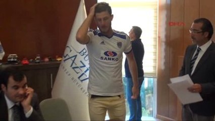 Büyükşehir Gaziantepspor Ahmet Kesim?i Renklerine Bağladı