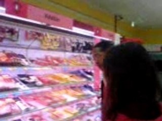 Pascal et Sarah a Monoprix - épisode 1