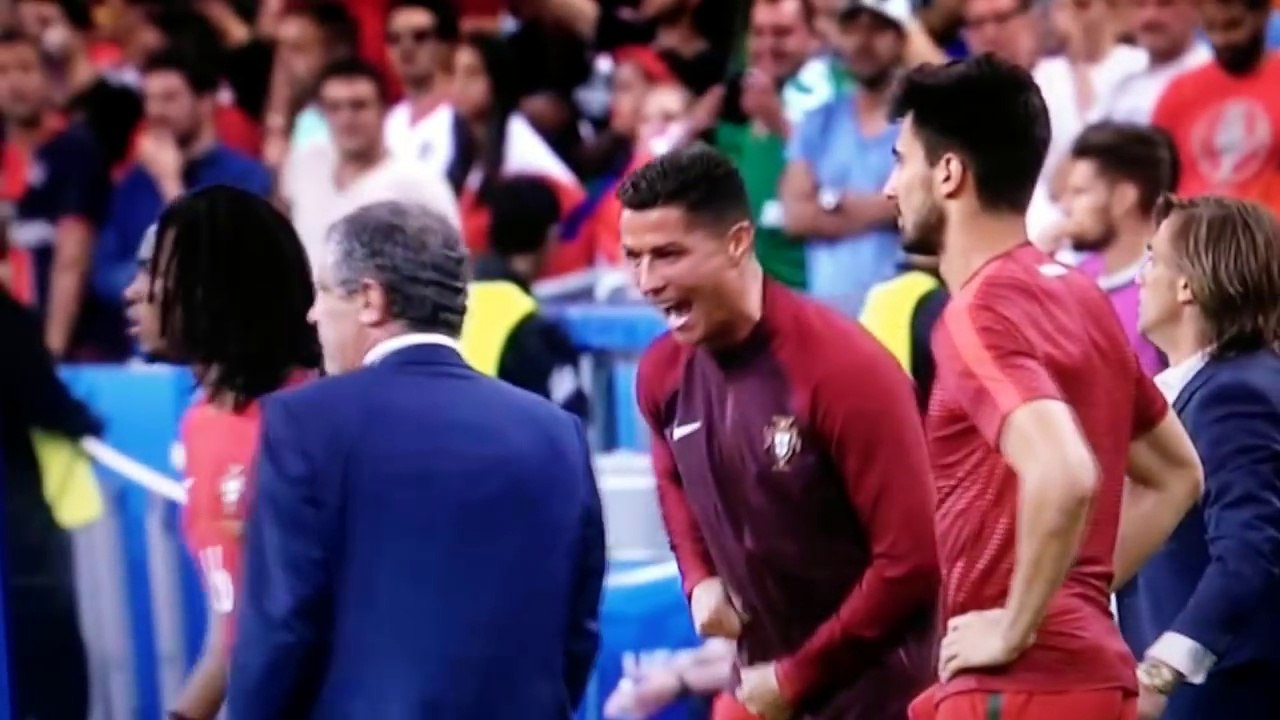 Cristiano Ronaldo Shake his coach Fernando Santos