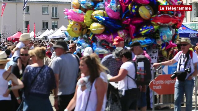 Brest 2016. Des coeurs dans le feu d'artifice