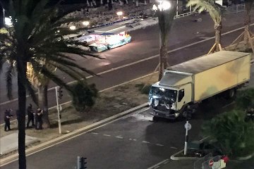 Attentat de Nice: un témoin raconte le drame