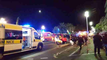 Al menos 73 muertos al arremeter un camión contra una multitud en Francia