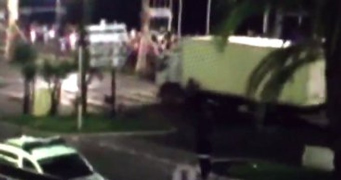 Teröristler Kamyonla Kalabalığın Arasına Böyle Daldı