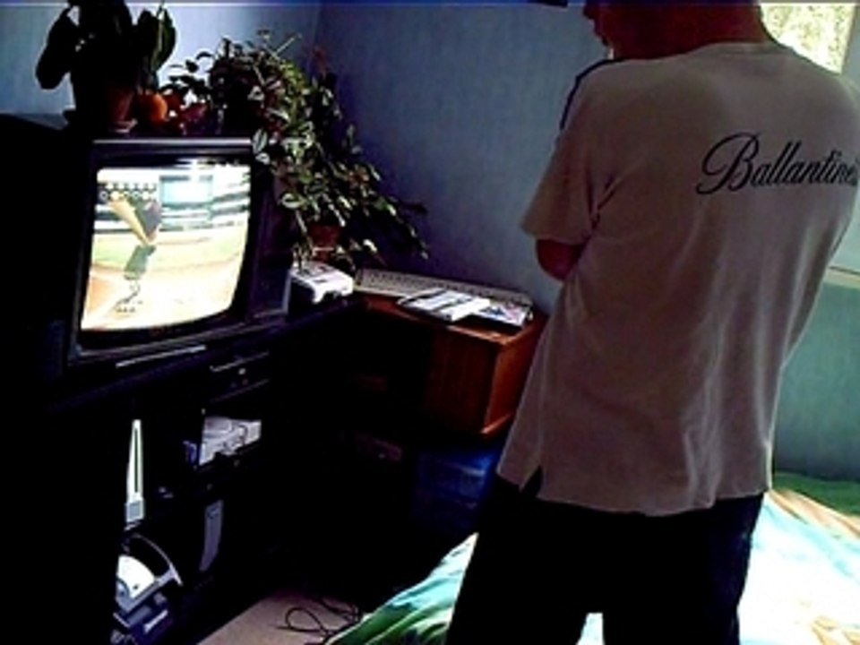 DJYAKO joue à Wii Sport - Baseball Entrainement