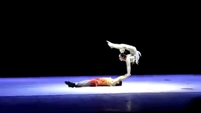 Amazing tricks Japanese girl and Indian boy