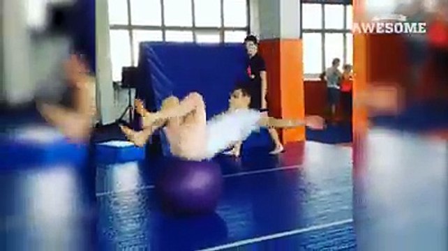 Tricks de fou sur des gros ballons