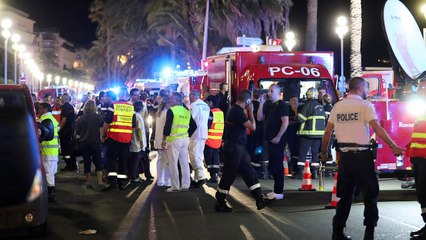 Hollande: "carácter terrorista" de ataque en Niza es "innegable"