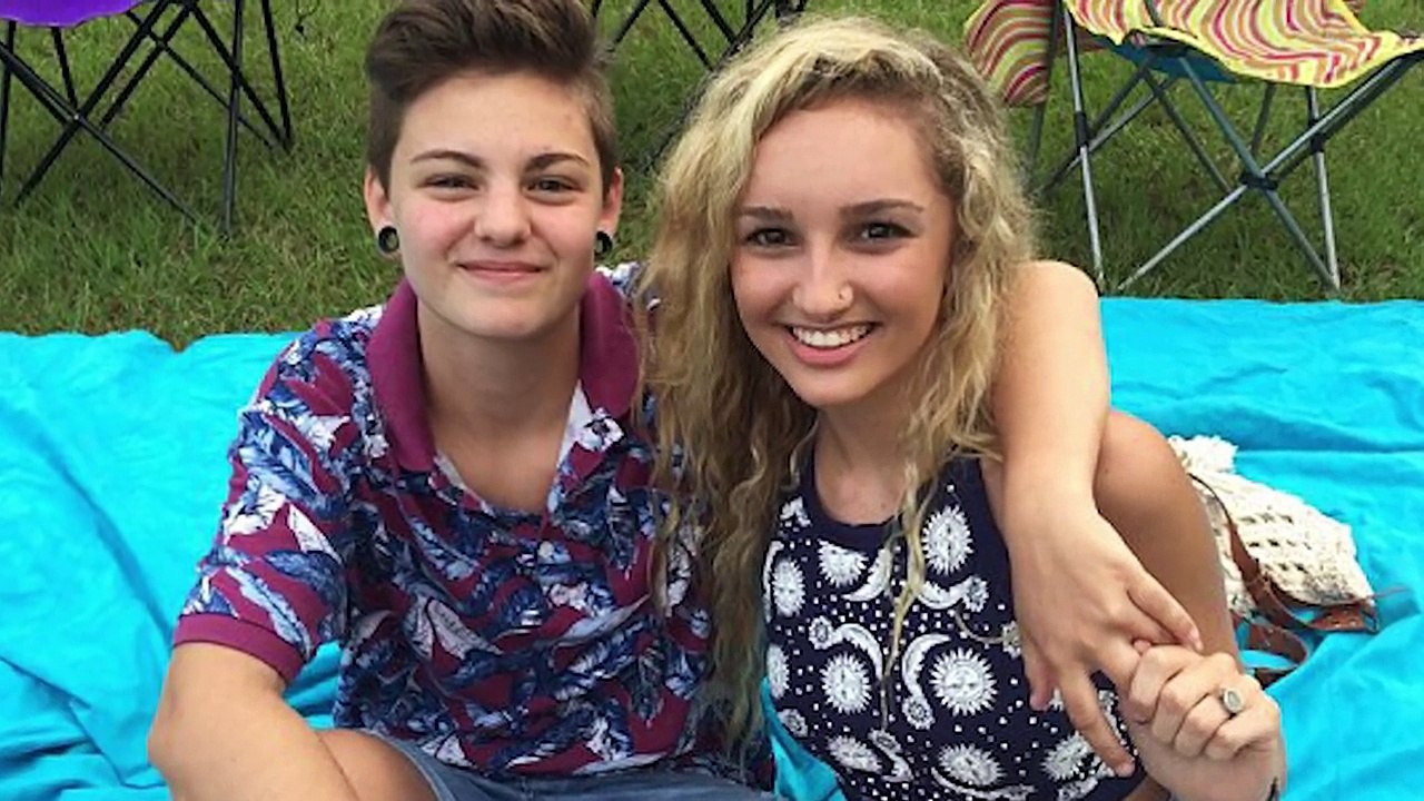 Lesbian Teens Become First Prom King & Queen EVER