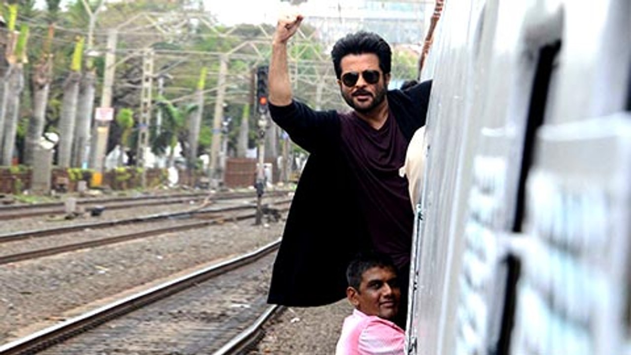 24 Season 2 : Anil Kapoor Enjoys Mumbai Local Train Ride