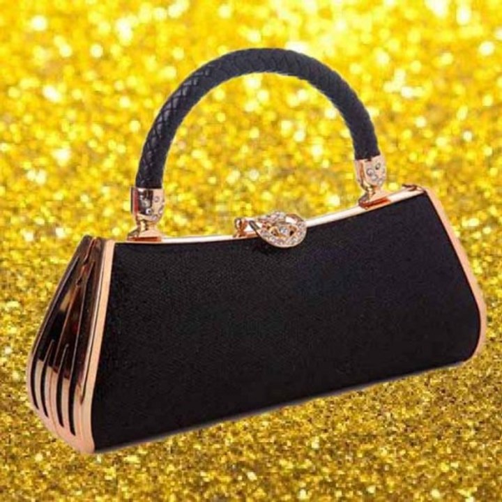 กระเป๋าคลัชออกงาน แฟชั่นเกาหลีหรูหราเข้าชุดราตรีสีสวย นำเข้า สีดำ - พร้อมส่งAP2541 ราคา1900บาท