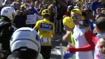 Tour de France : Christopher Froome, sans vélo, court à pied vers l'arrivée dans le Ventoux