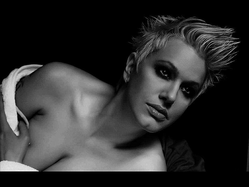 Tijana Dapcevic - Marionete