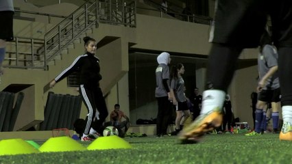 كرة القدم تجذب النساء في الاردن رغم القيود الاجتماعية