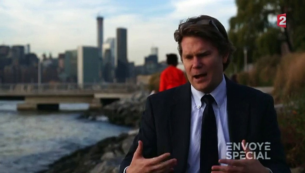 Un ancien espion du FBI accuse l'organisation de fabriquer de faux complots terroristes !