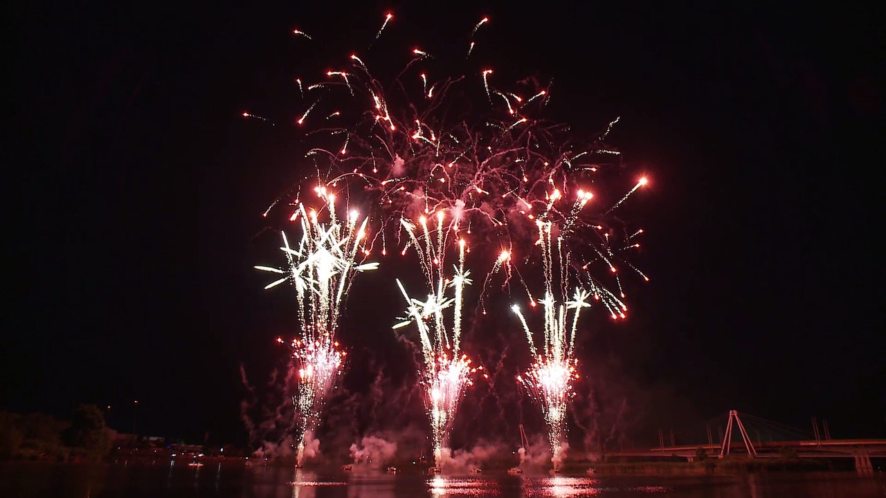 Le Feu d'artifice du 14 juillet à Nancy 2016 en intégralité