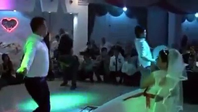GELİN DAMAT OYUNU Bu Damadın Oynamasına Hayran Kalacaksınız !!